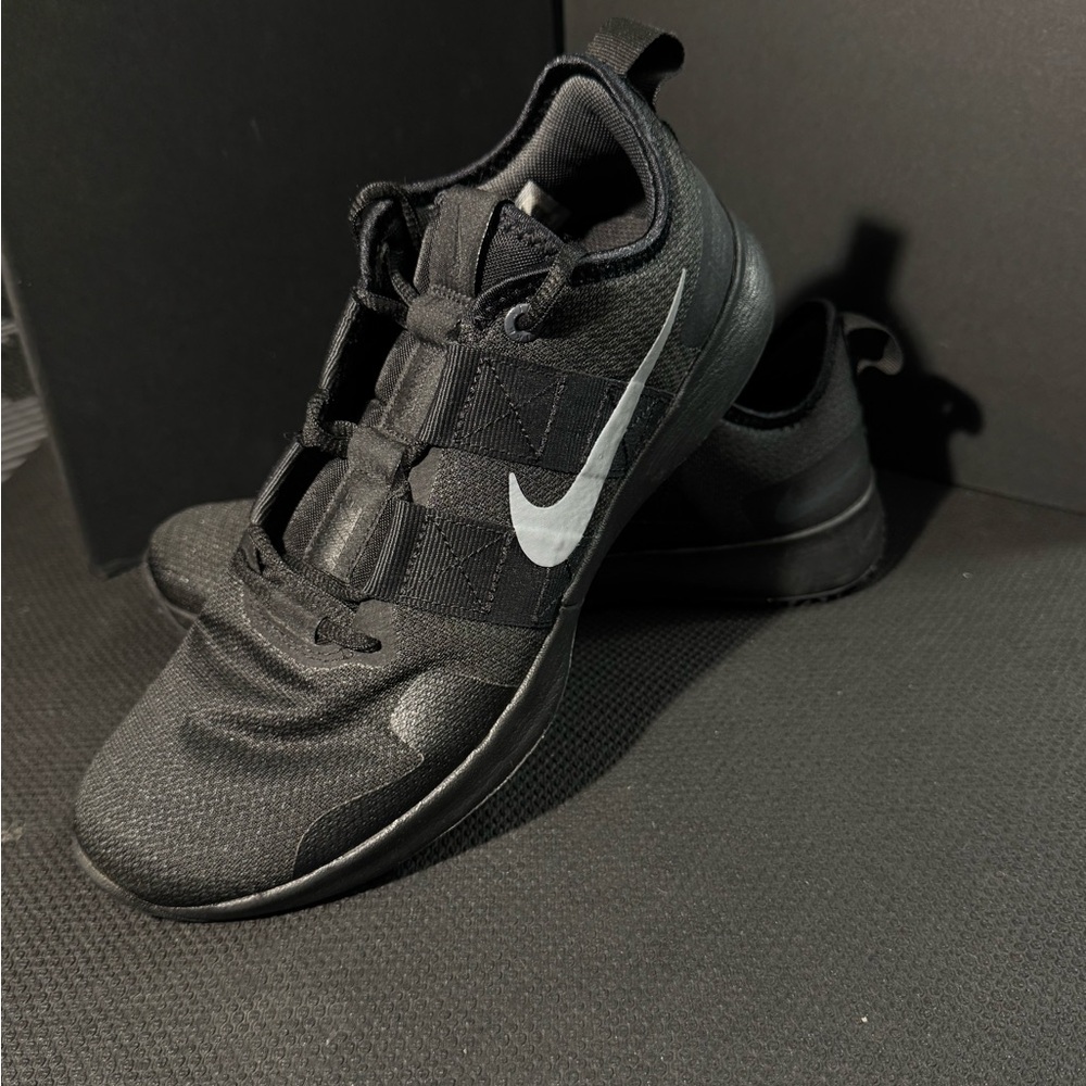 Nike Varsity Compete TR 2 Men’s Training Shoe Size 8.5
